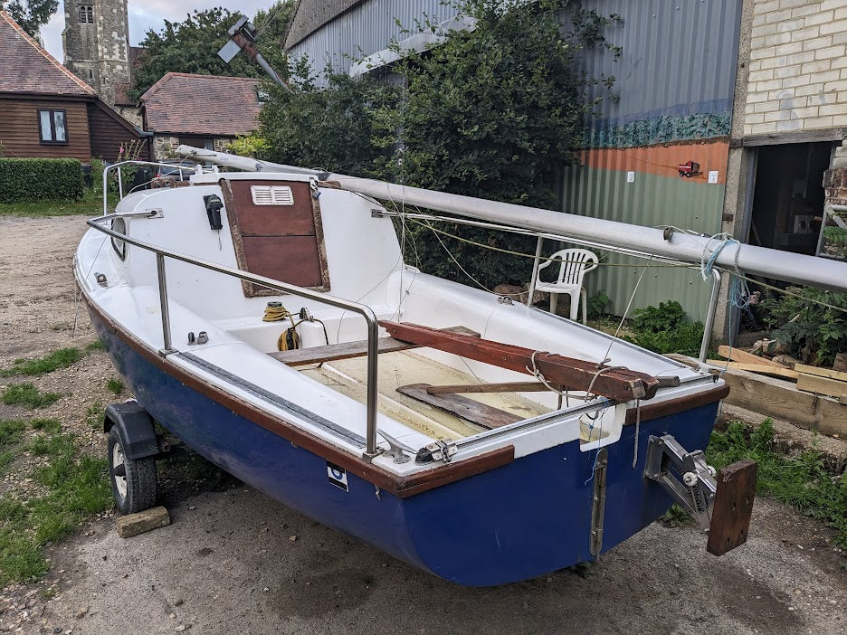 Cabin Sailing Boat - WESTERLY NIMROD