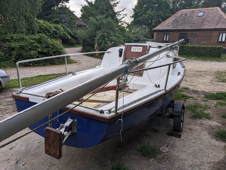 Cabin Sailing Boat - WESTERLY NIMROD