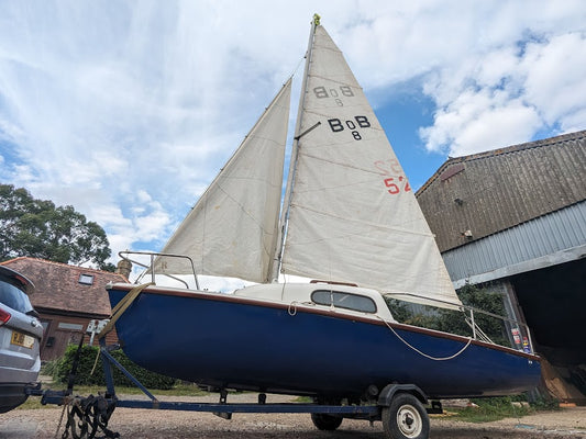 Cabin Sailing Boat - WESTERLY NIMROD